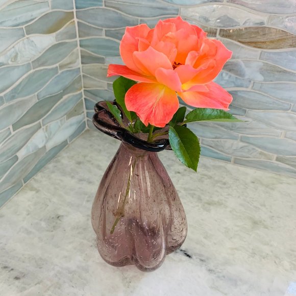 ❌Sold Anthropologie Purple Glass Flower Petal Vase - Picture 3 of 7